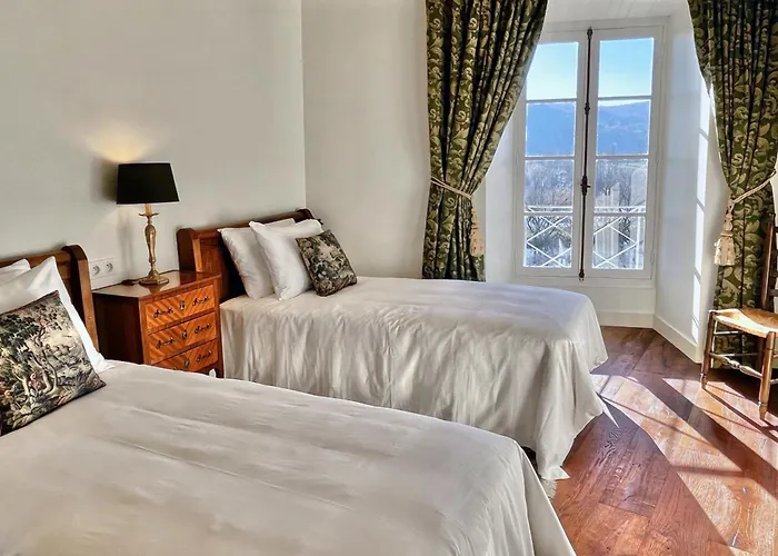 New Listing! Maison Delluc With Spectacular Vistas