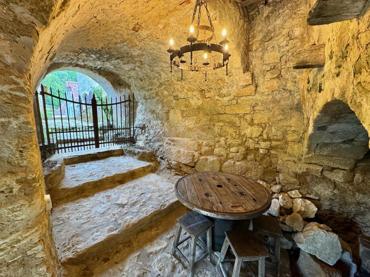 New Listing! Maison Delluc With Spectacular Vistas Beynac-et-Cazenac